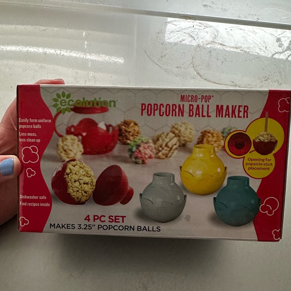 Micro-Pop Popcorn Ball Maker - Multi Color 4-Piece Set